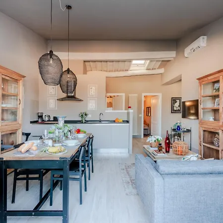 Beautiful Apartment Near Via Fillungo Lucca