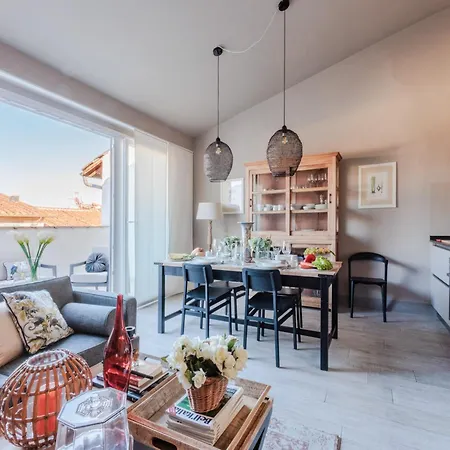 Beautiful Apartment Near Via Fillungo Apartment Lucca