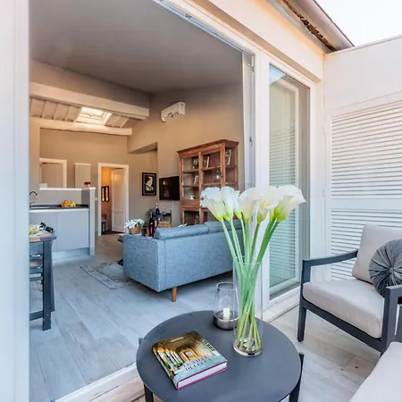 Beautiful Apartment Near Via Fillungo Lucca